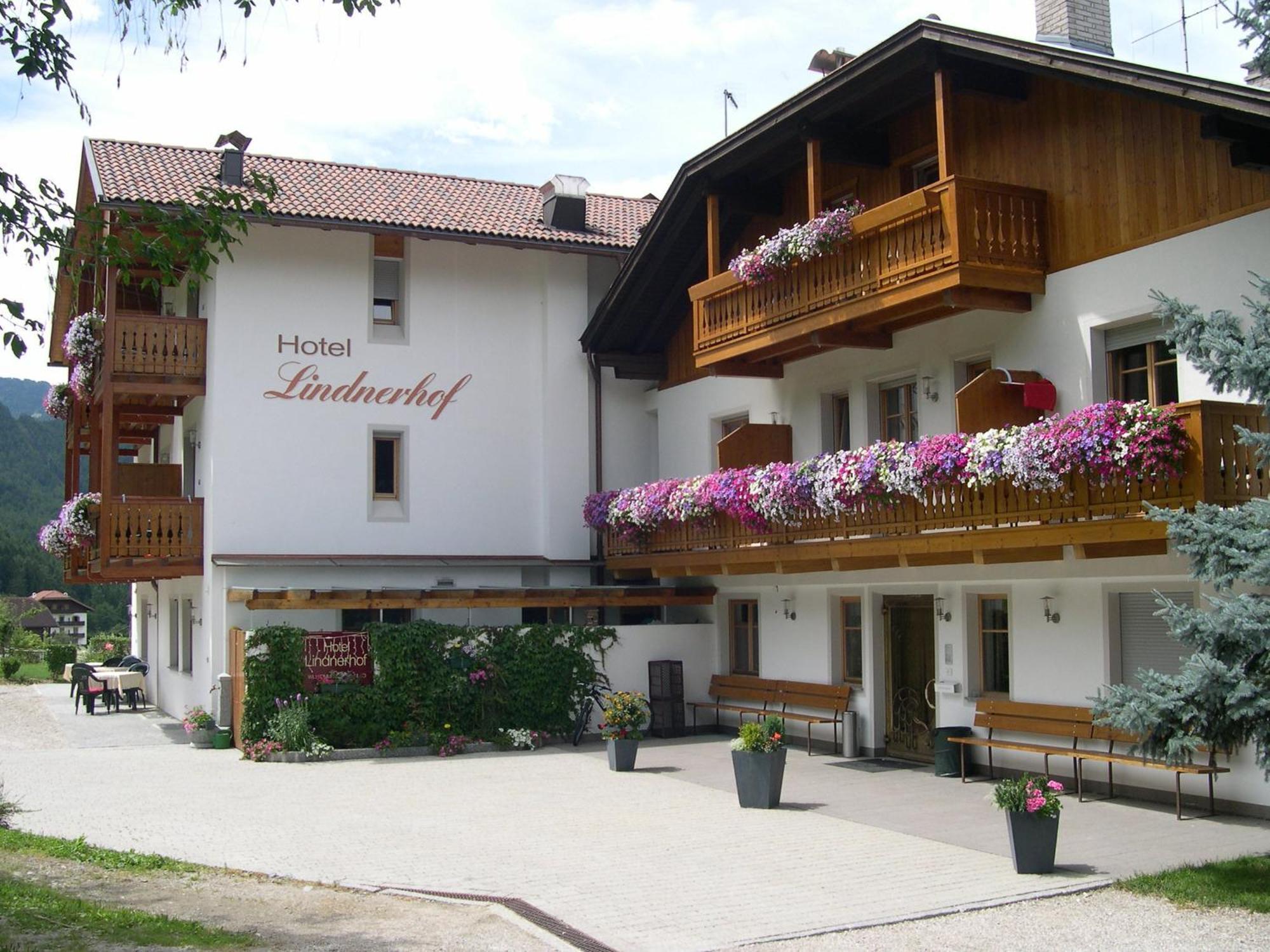 Hotel Lindnerhof Sankt Lorenzen Exterior foto